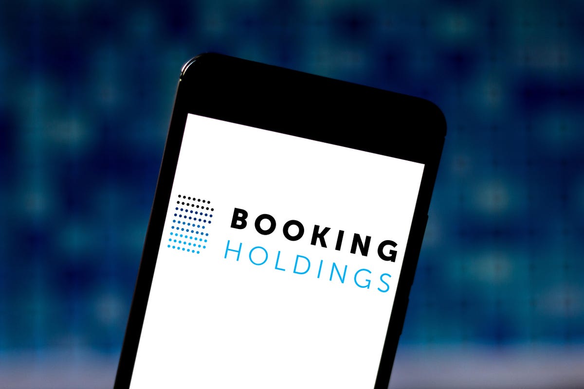 Booking holding. Booking holdings. Букинг Холдинг. Бук Холдинг хендмед. Booking holdings Inc. (BKNG).